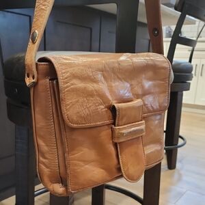 Classic Tan Leather Messenger Bag